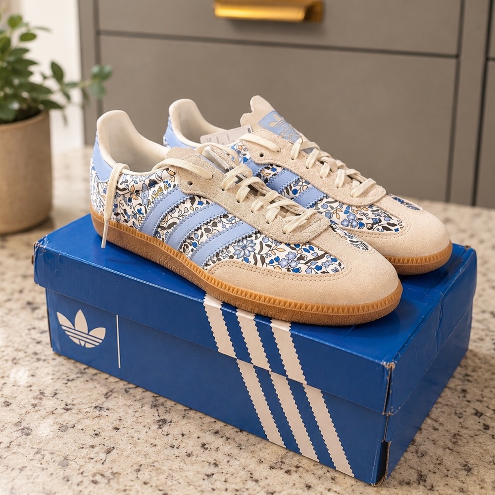 🆕 Adidas x Liberty London Limited Edition Samba OG J Floral - Blue size 8